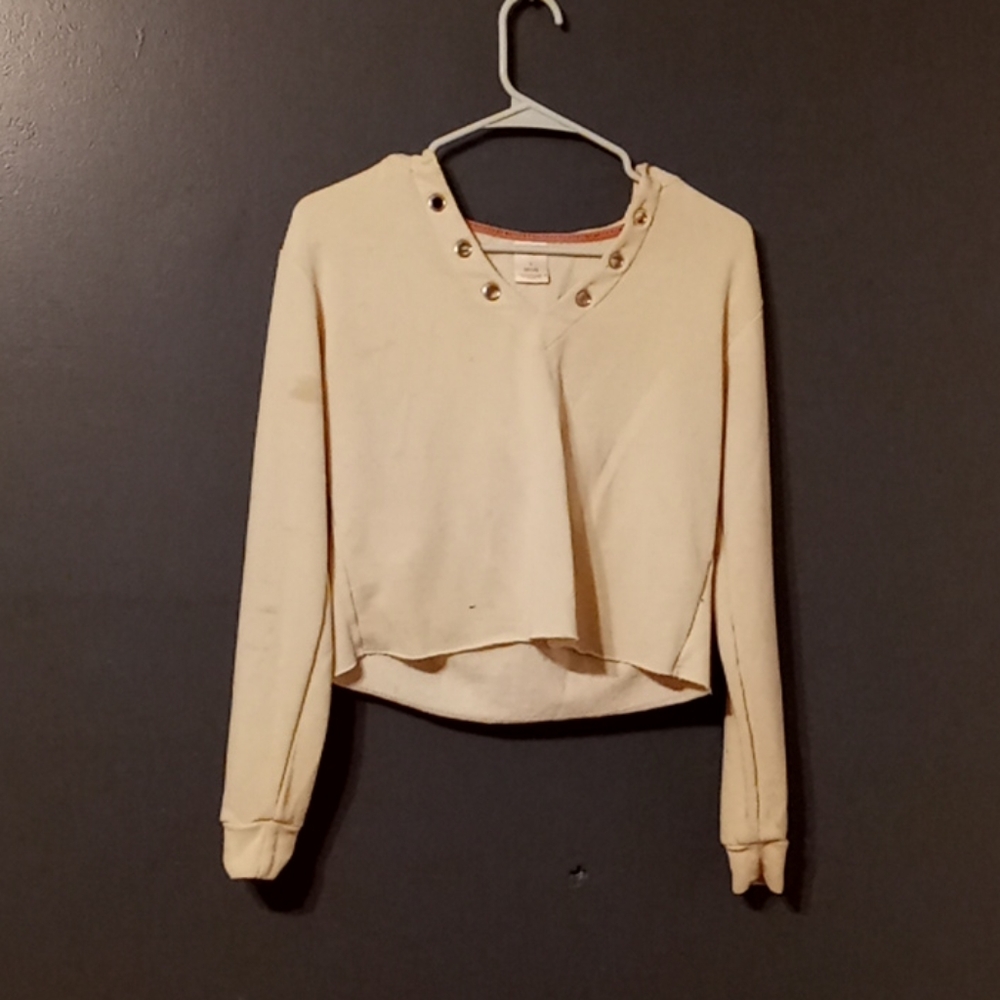 Deep v long sleeve cropped shirt